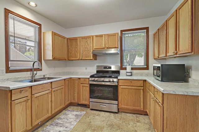 5112 18th AVENUE, Kenosha, WI 53140