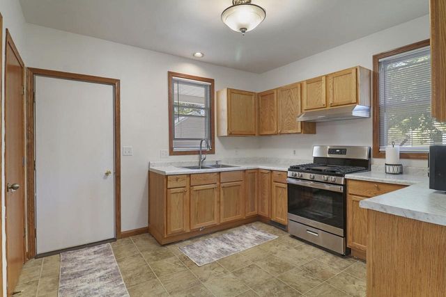 5112 18th AVENUE, Kenosha, WI 53140