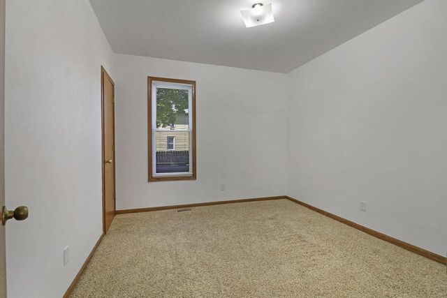 5112 18th AVENUE, Kenosha, WI 53140