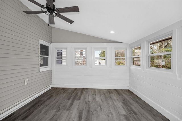 8 Mount Auburn St, Lawrence, MA 01843