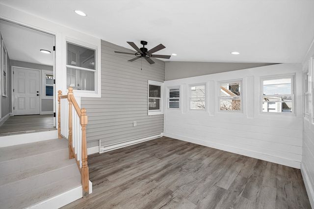 8 Mount Auburn St, Lawrence, MA 01843