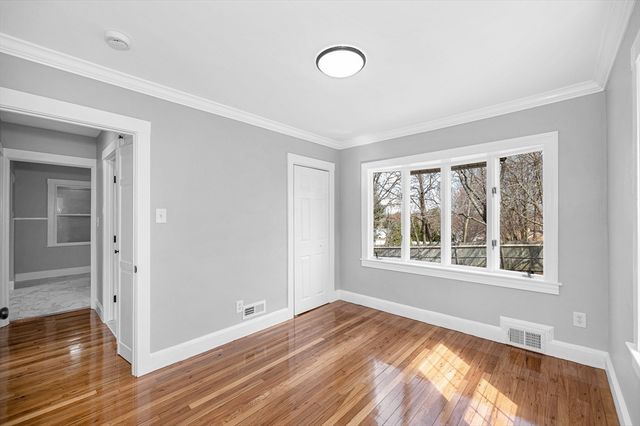 8 Mount Auburn St, Lawrence, MA 01843