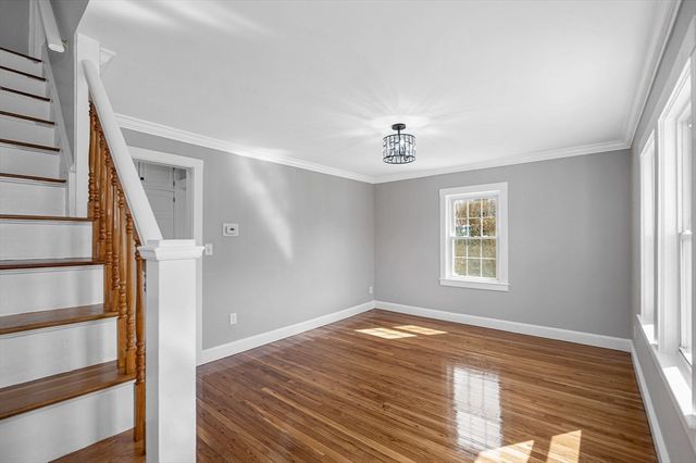 8 Mount Auburn St, Lawrence, MA 01843