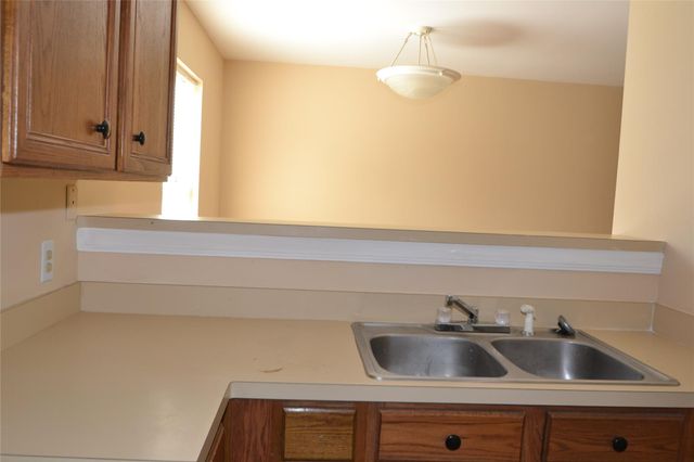 304 Dell Court 6, Houston, TX 77009