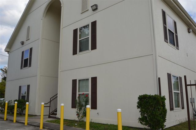 304 Dell Court 6, Houston, TX 77009