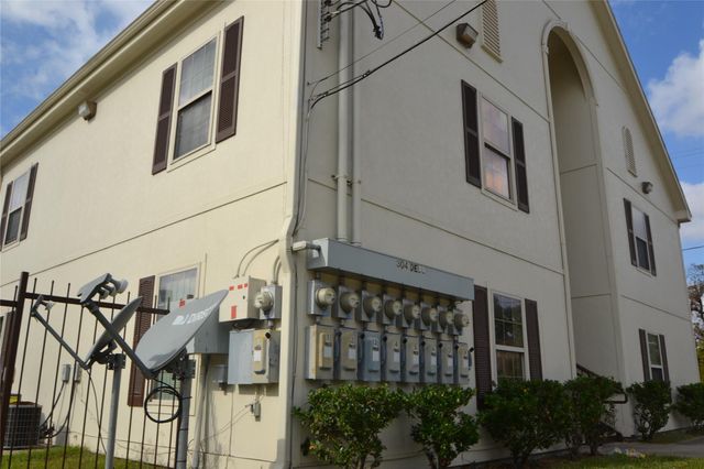 304 Dell Court 6, Houston, TX 77009