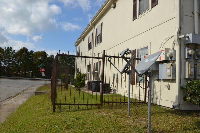 304 Dell Court 6, Houston, TX 77009