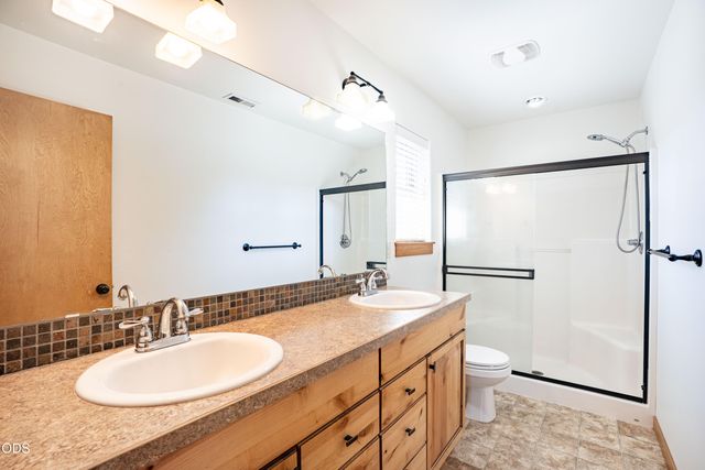 20269 Knightsbridge Place, Bend, OR 97702