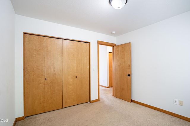 20269 Knightsbridge Place, Bend, OR 97702