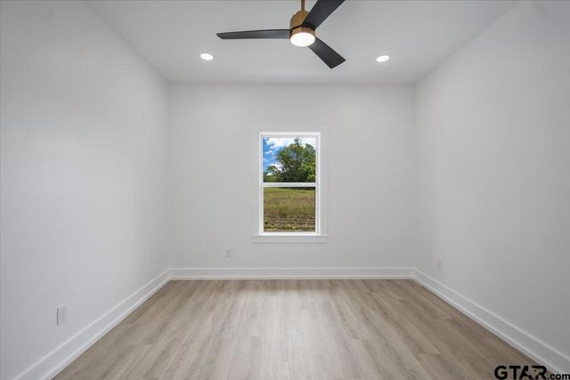 214 County Road 2766, Mineola, TX 75773