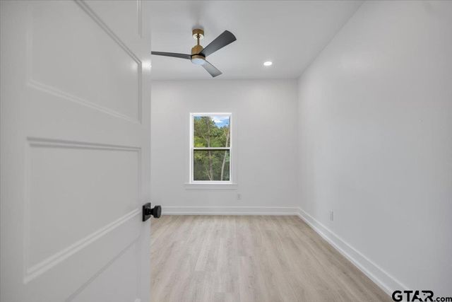 214 County Road 2766, Mineola, TX 75773