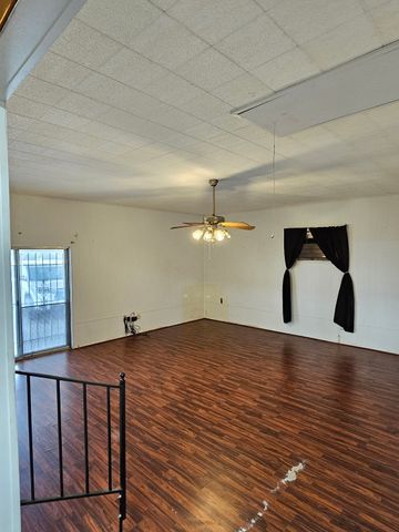 817 N Lacy Drive, Lacy Lakeview, TX 76705