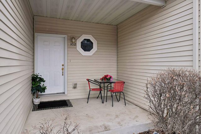 1612 68th Lane N, Brooklyn Center, MN 55430