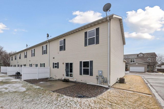 1612 68th Lane N, Brooklyn Center, MN 55430