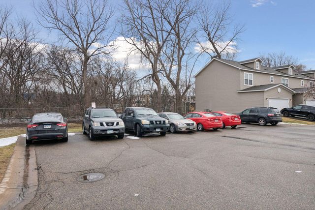 1612 68th Lane N, Brooklyn Center, MN 55430