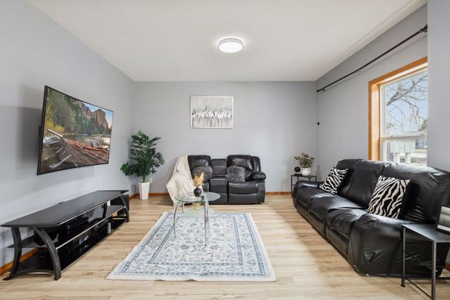 1612 68th Lane N, Brooklyn Center, MN 55430