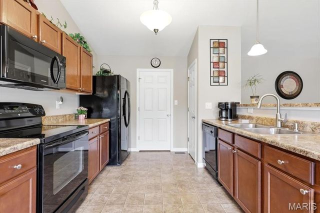 5507 Norgate Court, St Charles, MO 63304