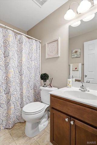 5507 Norgate Court, St Charles, MO 63304