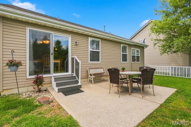 5507 Norgate Court, St Charles, MO 63304