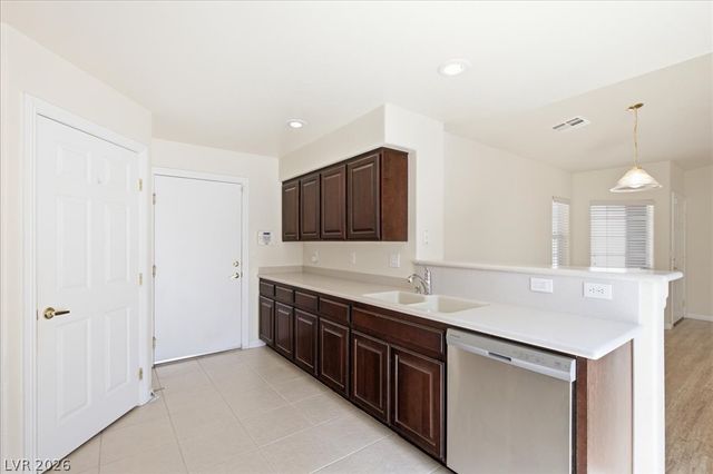9344 Field Thistle Avenue, Las Vegas, NV 89149