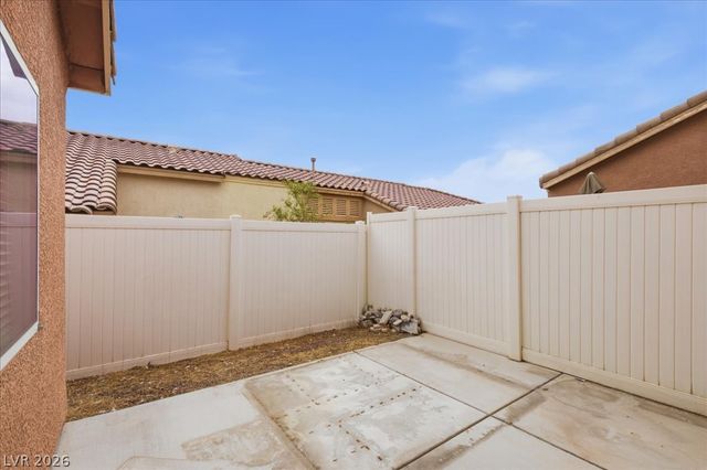 9344 Field Thistle Avenue, Las Vegas, NV 89149