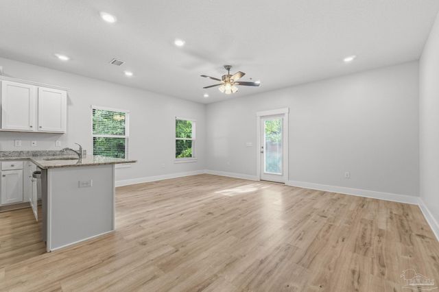 1455 Iroquois Ct, Pensacola, FL 32534