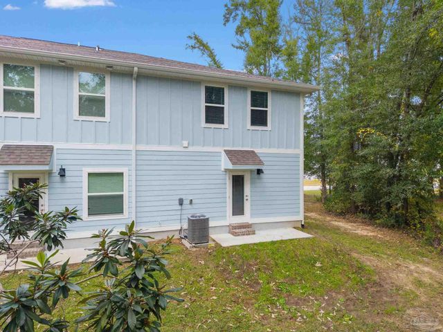 1455 Iroquois Ct, Pensacola, FL 32534