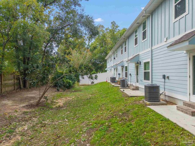 1455 Iroquois Ct, Pensacola, FL 32534