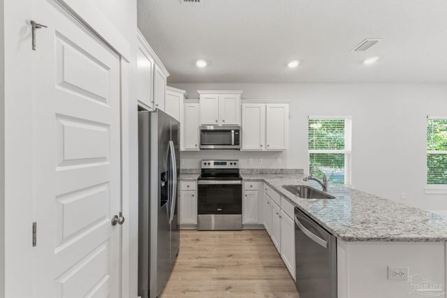 1455 Iroquois Ct, Pensacola, FL 32534