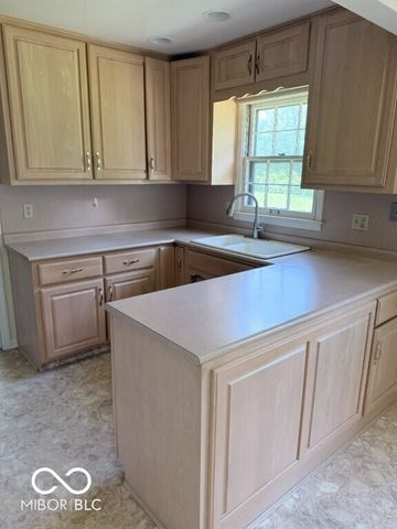 8959 Rexford Road, Indianapolis, IN 46260