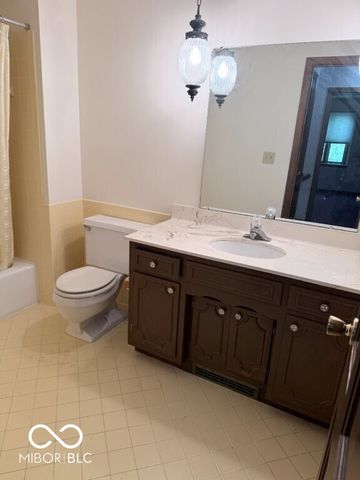8959 Rexford Road, Indianapolis, IN 46260