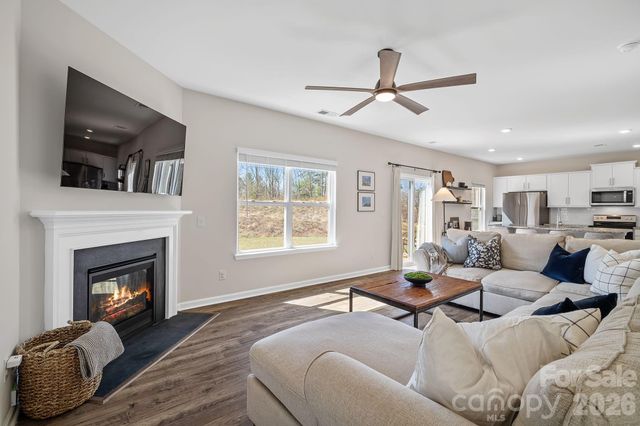 132 Ridgeview Lane, Mars Hill, NC 28754