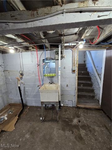 4339 E 72nd Street, Cleveland, OH 44105