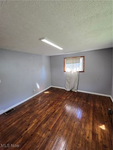 4339 E 72nd Street, Cleveland, OH 44105