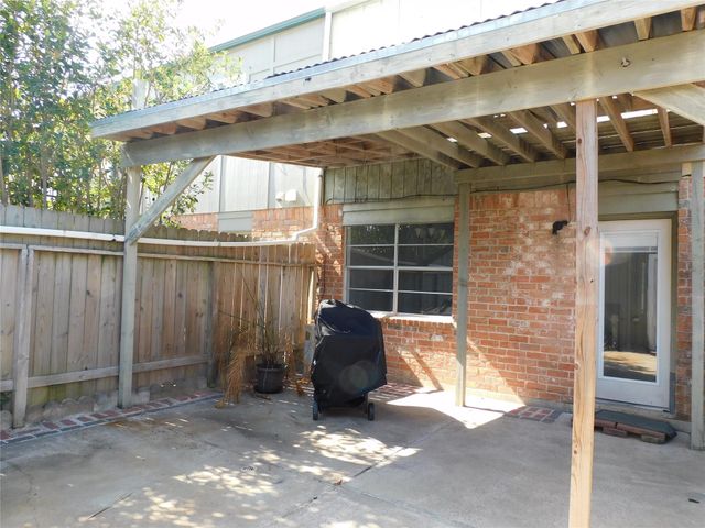 414 1st Street, Galveston, TX 77550