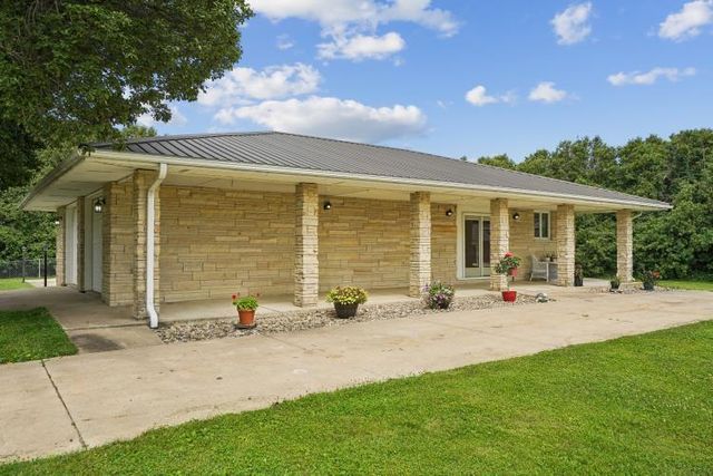 305 Worth Street, Lamont, IA 50650