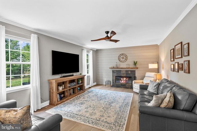 2 SUTTON CT, Newtown, PA 18940