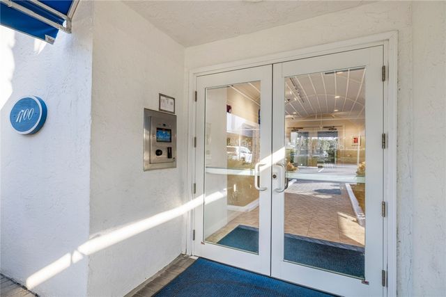 1700 Ocean Drive 204, Vero Beach, FL 32963