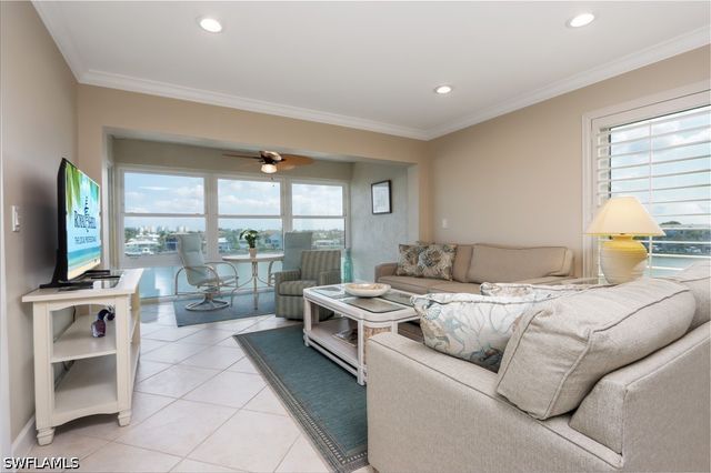 271 Southbay DR 155, Naples, FL 34108