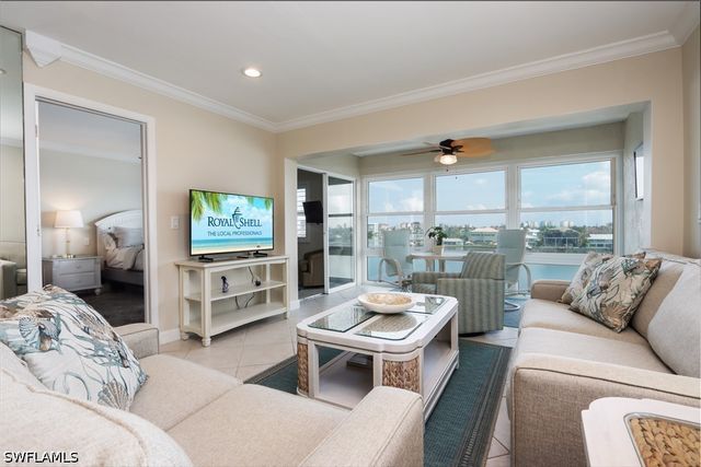 271 Southbay DR 155, Naples, FL 34108