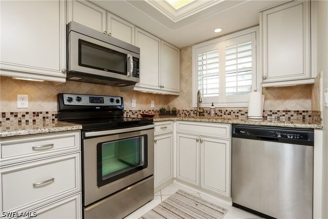 271 Southbay DR 155, Naples, FL 34108