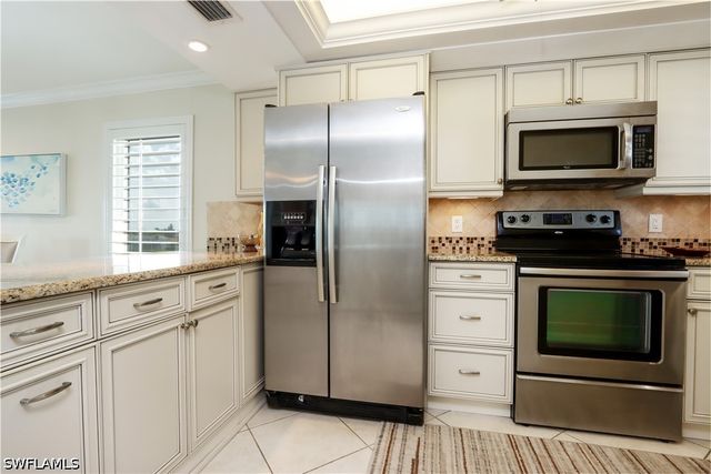 271 Southbay DR 155, Naples, FL 34108