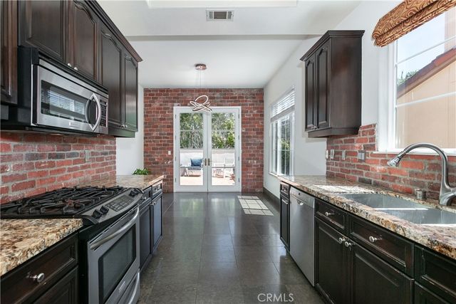 1175 Corte Riviera, Camarillo, CA 93010