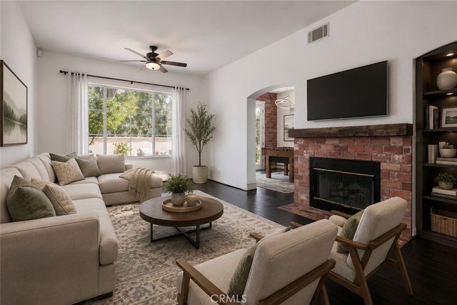 1175 Corte Riviera, Camarillo, CA 93010
