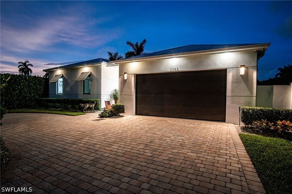 1167 22nd AVE N, Naples, FL 34103