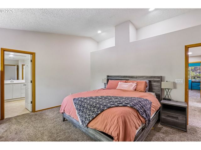 17301 Se 24TH St, Vancouver, WA 98683