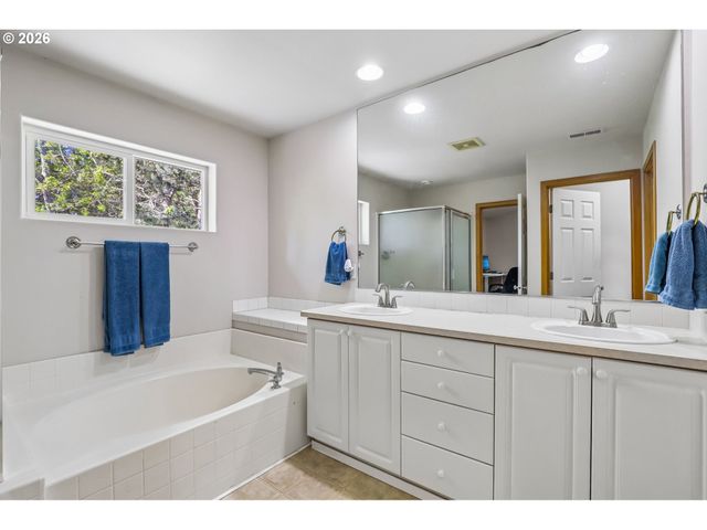 17301 Se 24TH St, Vancouver, WA 98683