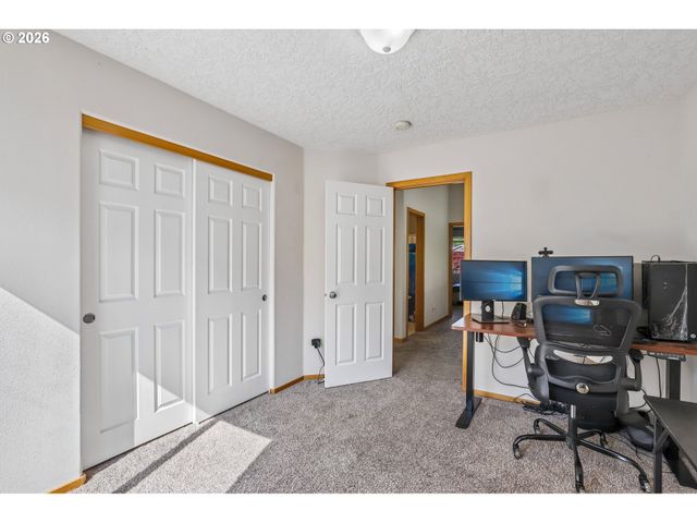 17301 Se 24TH St, Vancouver, WA 98683