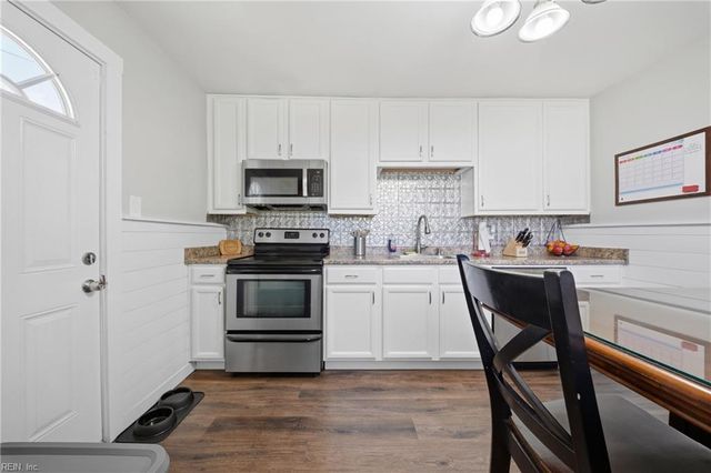 5009 Jeanne ST, Virginia Beach, VA 23462