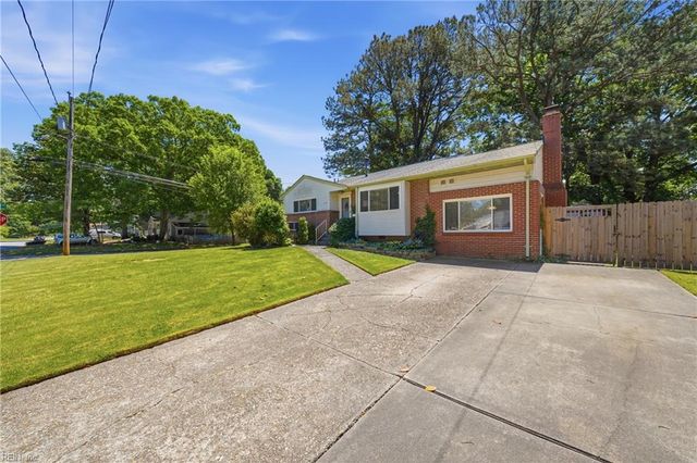 5009 Jeanne ST, Virginia Beach, VA 23462